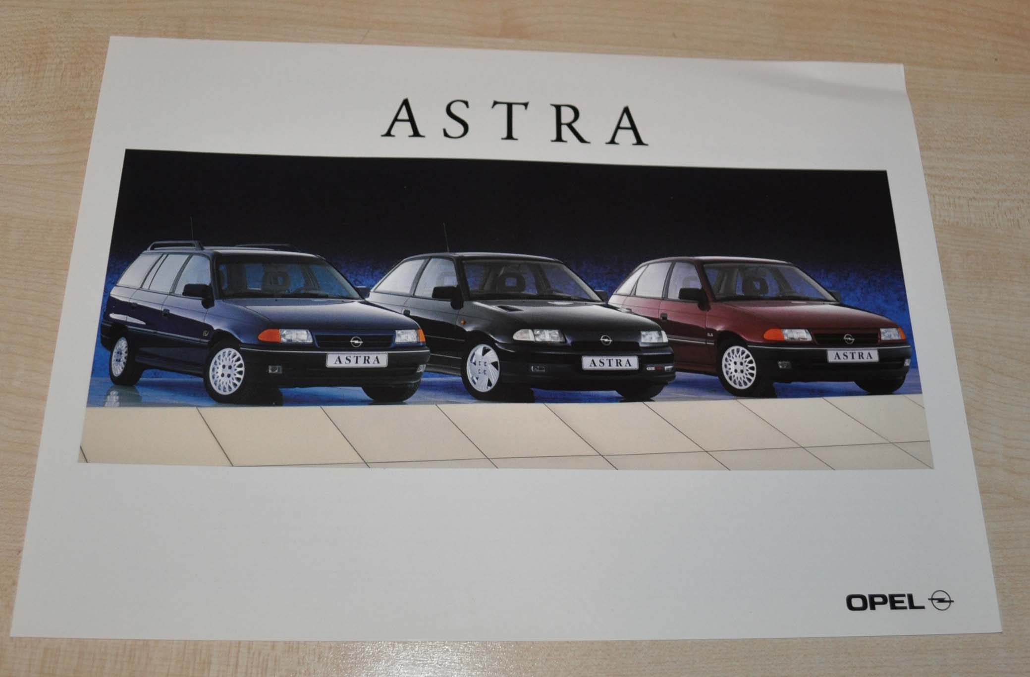 1992 Opel Astra Sedan Brochure Prospekt RU