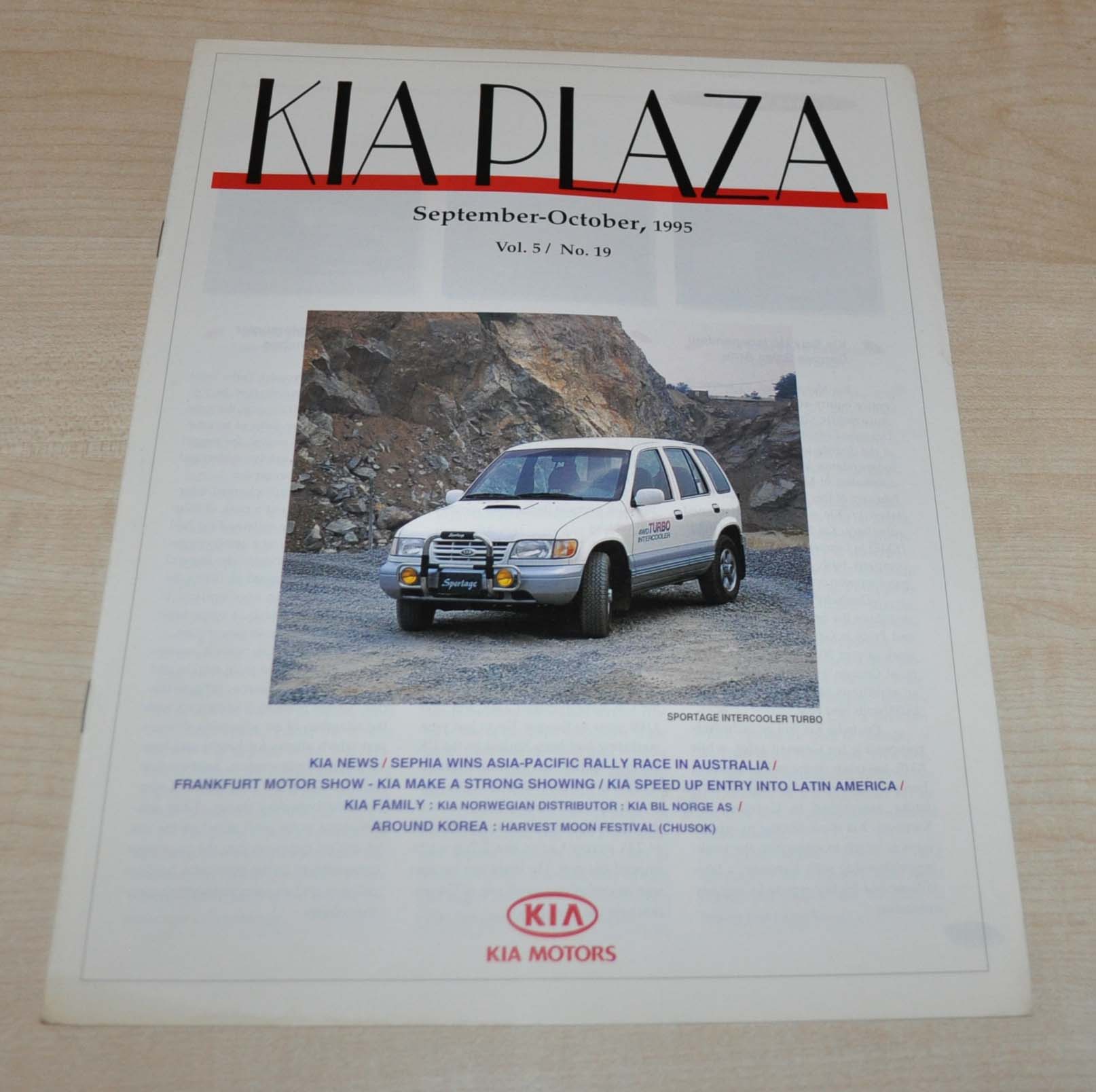 KIA Plaza 1995 Magazine Sales Brochure Prospekt EN