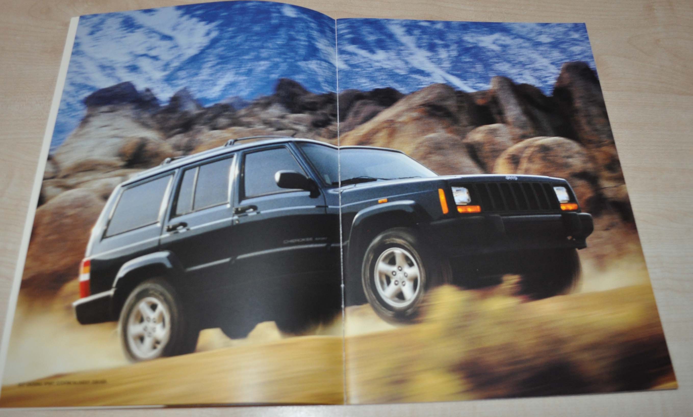 1999 2000 Jeep Cherokee Catalog Sales Dealer Brochure Prospekt DE