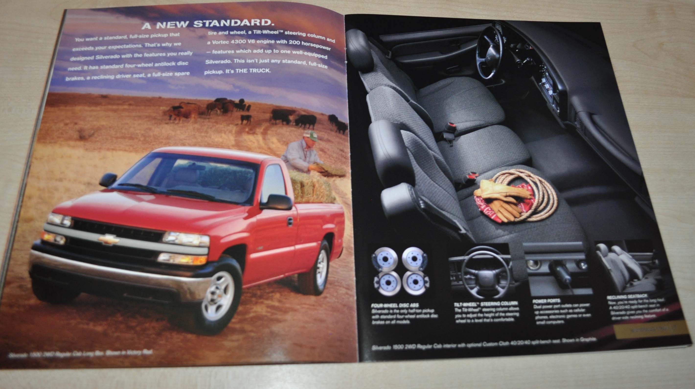 2000 Chevrolet Chevy Silverado Sales Catalog Brochure Prospekt AUTO